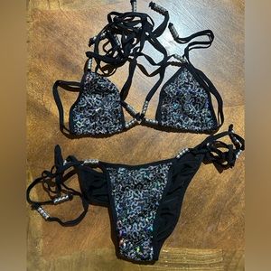 NWOT Sexy Skimpy Handmade Custom Made Tri-Top Scrunchy Bottom Competition Bikini